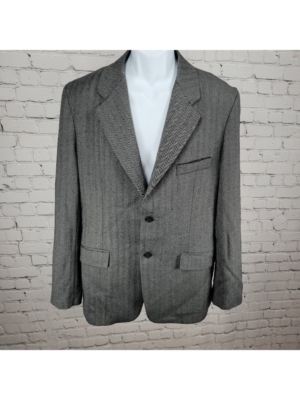 Barneys New York Grey 100% Wool Herringbone Blazer Italy Made Size 52 US 42